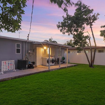 Spacious And Luxurious Home Centrally Located Between Miami And Ft. Lauderdale Miramar Exterior photo